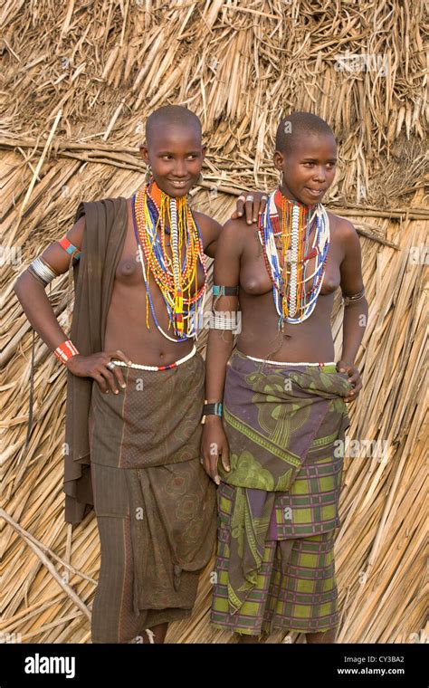 Girls Of The Erbore Tribe Omo River Valley Ethiopia Stock Photo Alamy