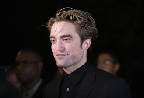Ро́берт ду́глас то́мас па́ттинсон (англ. Robert Pattinson Confesses He Was 'Nervous' When the ...