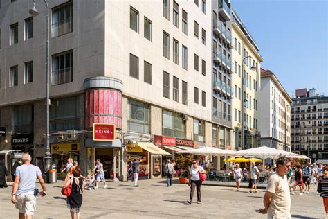Place De Stephansplatz à Vienne Photo Stock éditorial Image Du