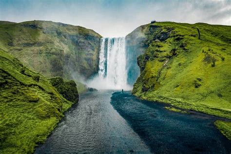 Amazing Waterfalls In South Of Iceland Golden Circle Iceland Find The Best Golden Circle Tour