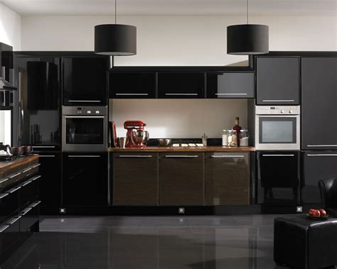 22 Bold Black Kitchen Design Inspirations