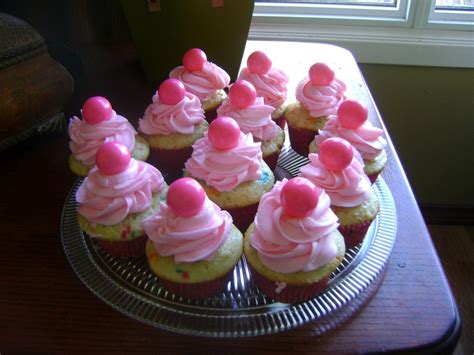 Bubble Gum Cupcakes