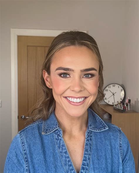 Makeup By Áine Kelly Dis Gal 🔥🔥🔥 Soft And Subtle On