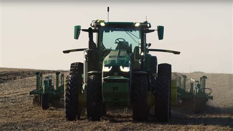 John Deere Reveals Fully Autonomous Tractor A Giant Robot Ready To