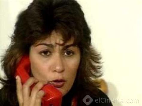 انتي مش ناقصة عشان حد يكملك #للبنات. سماح أنور تحتفل بعيد ميلادها بين ذكرياتها والنيل سينما - خبر