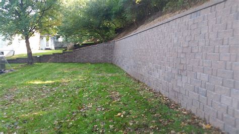 Rockwood Colonial Block Wall