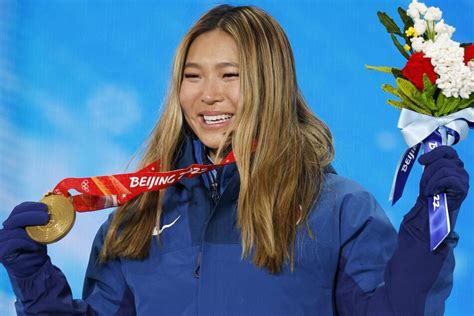 Snowboarder Chloe Kim Makes History With Halfpipe Olympic Gold Again