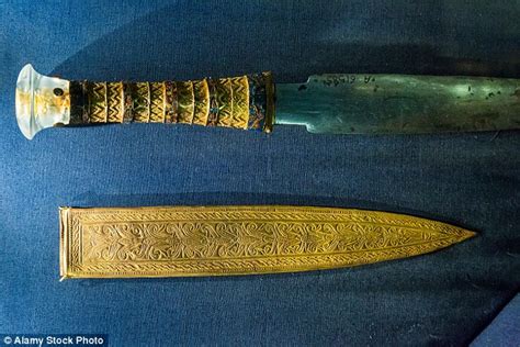 Tutankhamun Had Blade Made From Iron From A Meteorite Researchers