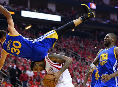 Curry Suffers Head Contusion After Hard Fall In Game 4