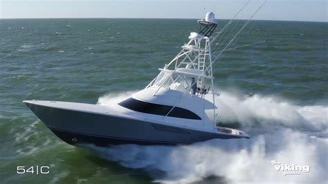 Viking Yachts 54 Convertible On The Move Youtube