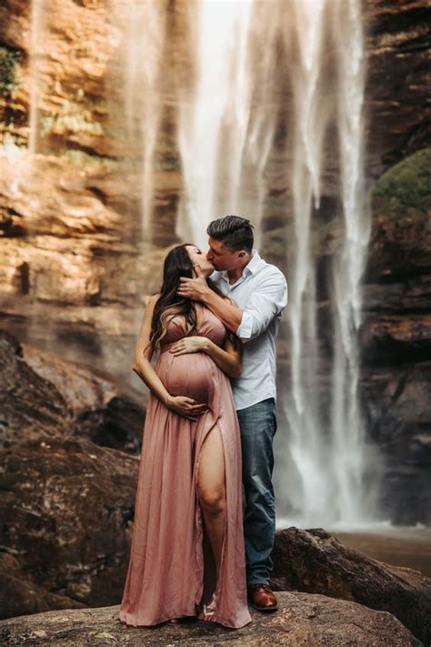 Waterfall Couples Maternity Photography Maternity Photography Poses Couple Maternity