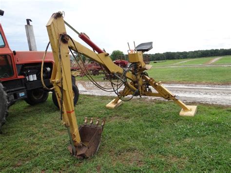 Lot 1210 Long Backhoe Attachment 3pt Pto Pump One Cylinder Is Bad