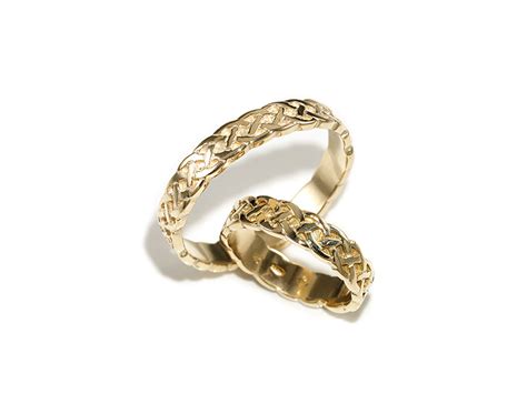 18ct Rhiannon Welsh Gold Dyfrdwy Ring D923r Rhiannon Jewellery