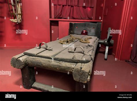 Presso Il Museo Delle Torture Immagini E Fotografie Stock Ad Alta