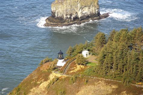 Cape Meares Lighthouse In Or United States Lighthouse Reviews