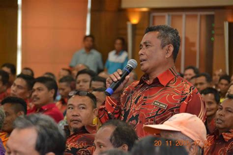Dari table diatas menggambarkan bahwa dari. Khabar Pahang: Suratan hakmilik tanah untuk suku ekar ...