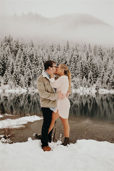 Https://tommynaija.com/outfit/winter Engagement Photo Outfit Ideas