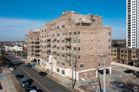 146 150 Beach 9th St Far Rockaway Ny 11691 Apartments In Far