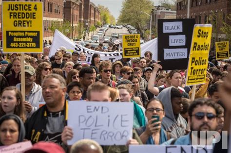 Photo Thousands Attend Freddie Gray Protest March In Baltimore