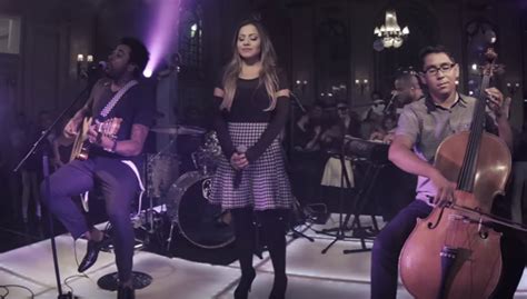 Deus proverá é uma música da cantora gabriela gomes, lançada em 2018. VIDEO CLIP GOSPEL: Ninguém Explica Deus - Gabriela Rocha