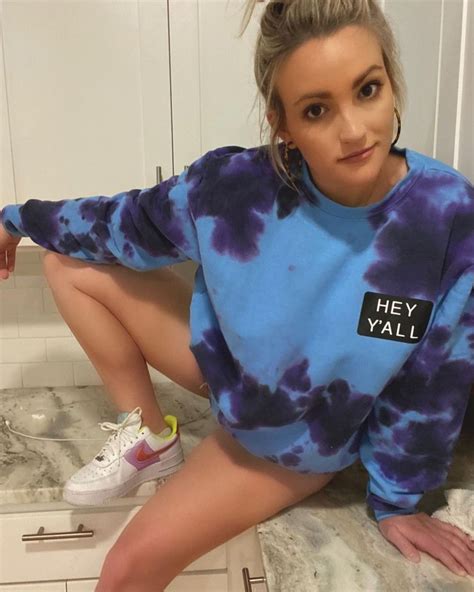 Jamie Lynn Spears Sets Bad Example Pantless On Kitchen Counter