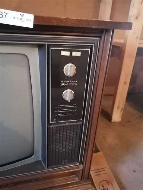 Admiral Solar Color Vintage Tv Set Model 6al2043