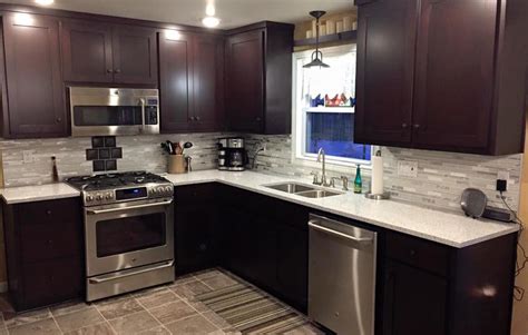 Hire the best cabinet contractors in milwaukee, wi on homeadvisor. Kitchen Cabinets | Green Bay, WI | Distinctive Cabinets of ...