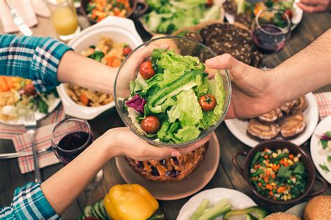 4 Tips to Build a Healthy Holiday Eating Plan - Innova Primary Care