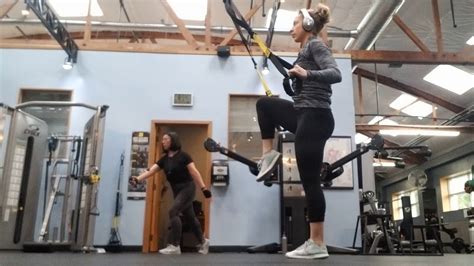 Trx Curtsy Lunge With Hovering Knee And Knee Up Youtube