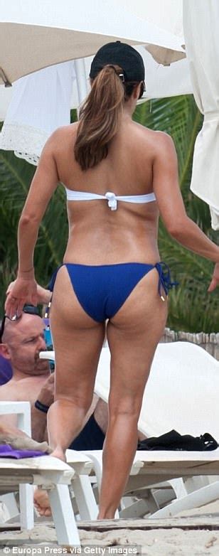 Eva Longoria Flaunts Her Figure In Bandeau Bikini In Ibiza Daily Mail Online