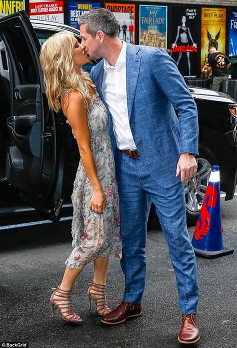 Christina El Moussa Kisses New Beau Ant Anstead In Nyc Daily Mail Online