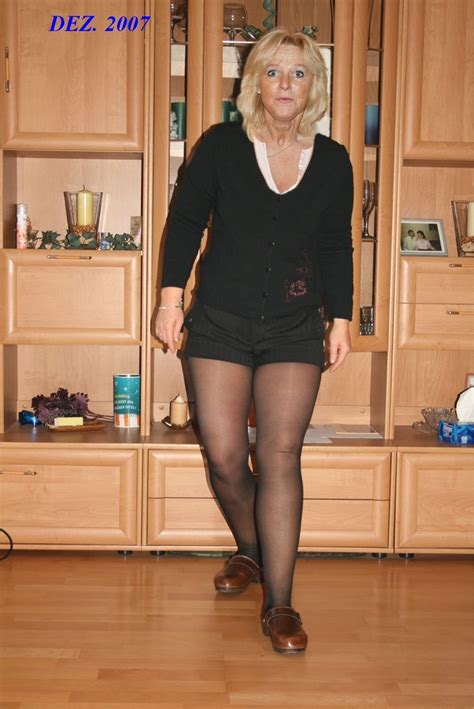 Pingl Sur Dr Scholls And Birkenstocks With Tights