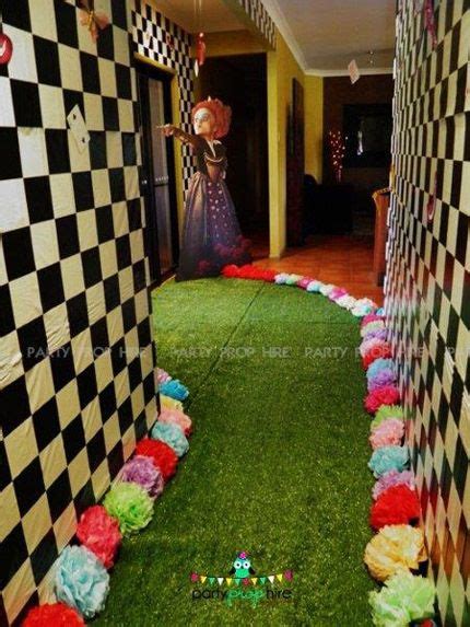 Alice In Wonderland Party Ideas Adults