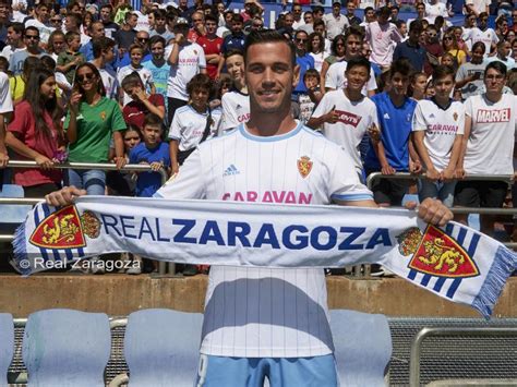 Álvaro Vázquez El Real Zaragoza Peleará Por El Ascenso