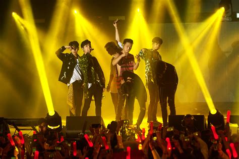 Ikon successfully wrapped up their concert at organized by ime asia and supported by malaysia major events, the concert has been the talk of the town. Live Review: iKON 'Continue' Tour - Festival Hall ...