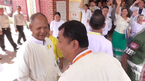 President U Win Myint Visited Dawei General Hospital On 352019 Youtube