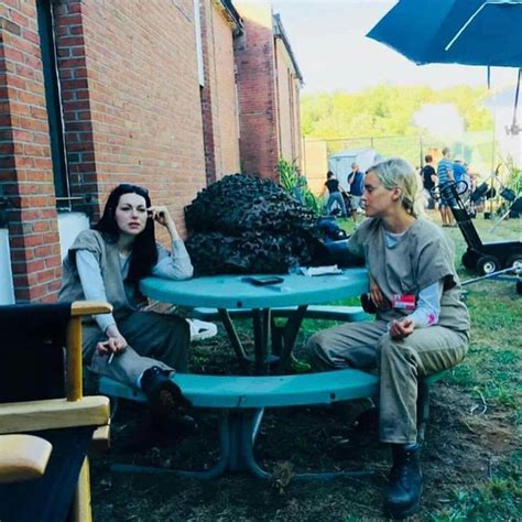 pin by nathalie on laylor oitnb orange is the new black taylor schilling laura prepon