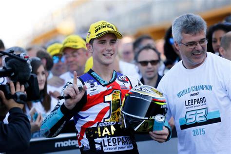 Moto3 Oliveira Vence Mas Kent é Campeão Motonline