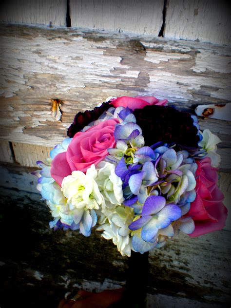 This Low Cost Bridesmaid Bouquet Has Purple Hydrangeas Lavender Roses