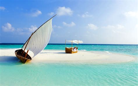 Beautiful Beach Leisure On Maldives Wallpaper For Widescreen Desktop Pc