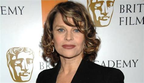 Julie Christie Biography Height And Life Story Super Stars Bio