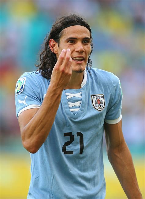 Last season his average was 0.23 goals per game, he scored 7 goals in 31 club matches. Edinson Cavani (Uruguay)