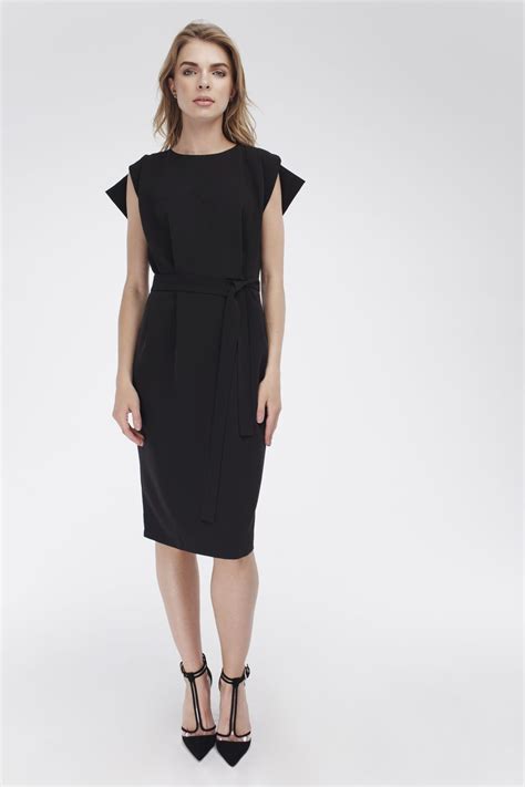 Pin By Beloved On Beloved Look Dresses For Work Black Dress Fashion