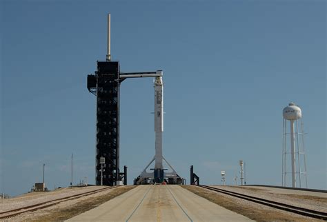 Spacex Demo 2 Rollout Nhq202005210012 A Spacex Falcon 9 Flickr