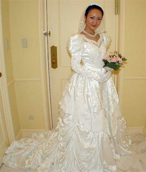 Iori Natsume Wedding Dresses Satin Bridal Gowns Vintage Wedding Dress Shopping