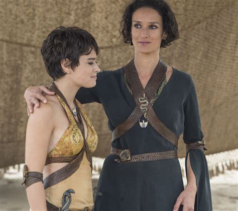 Game Of Thrones Lena Headey Strips Naked For Cersei And Jaime Romp Tv Radio Showbiz Tv