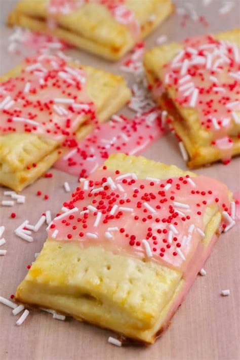 More images for how to make pop tarts » Strawberry Pop Tarts - {EASY} Breakfast Pastries ...