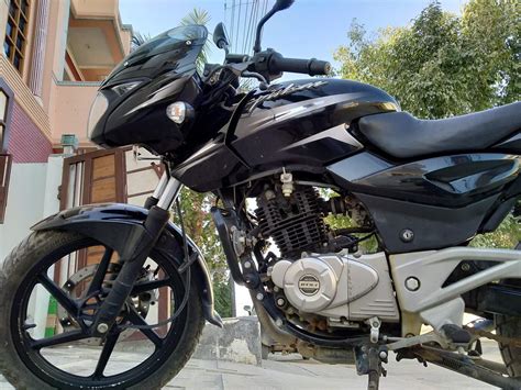 The pulsar 180 is an upgraded version of pulsar 150, that gets some modifications such as wider tyres, split seats and 3d emblem of pulsar. Used Bajaj Pulsar 180 Bike in Bahadurgarh 2017 model ...