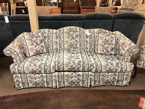 Broyhill Floral Sofa Hate This World Lots