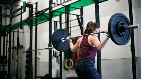 Reasons Women Need To Lift Weights The Powerhouse Chiropractic